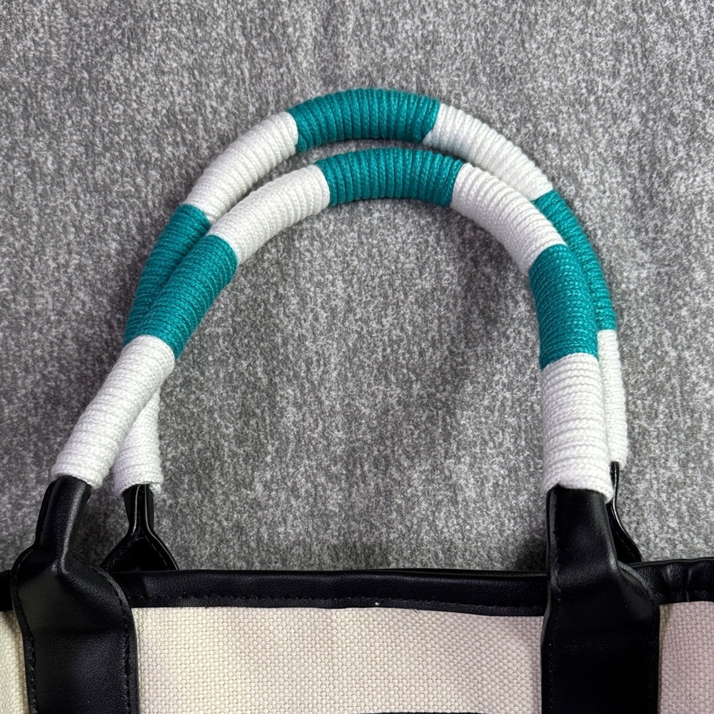 Victoria’s Secret Sea Sand Sun Canvas Beach Tote Bag - Picture 4 of 9